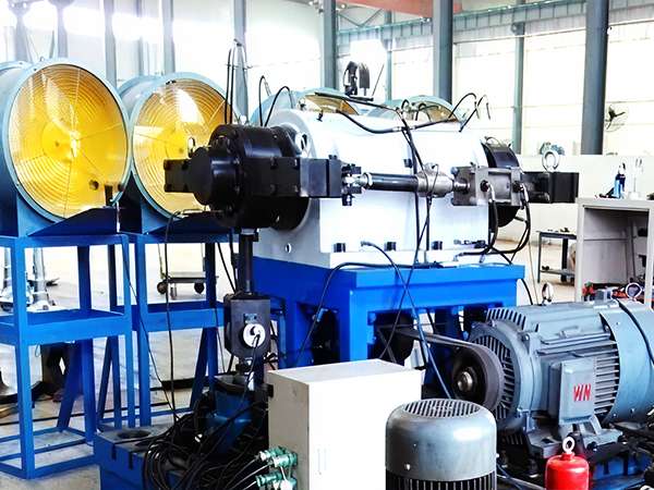 High-speed railway bearing testing machine