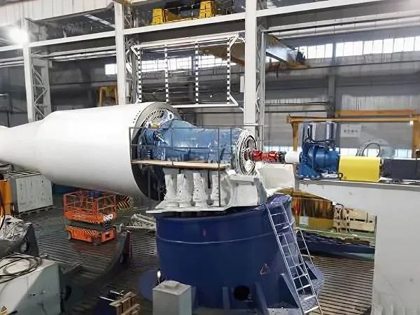 Wind turbine main bearing testing machine